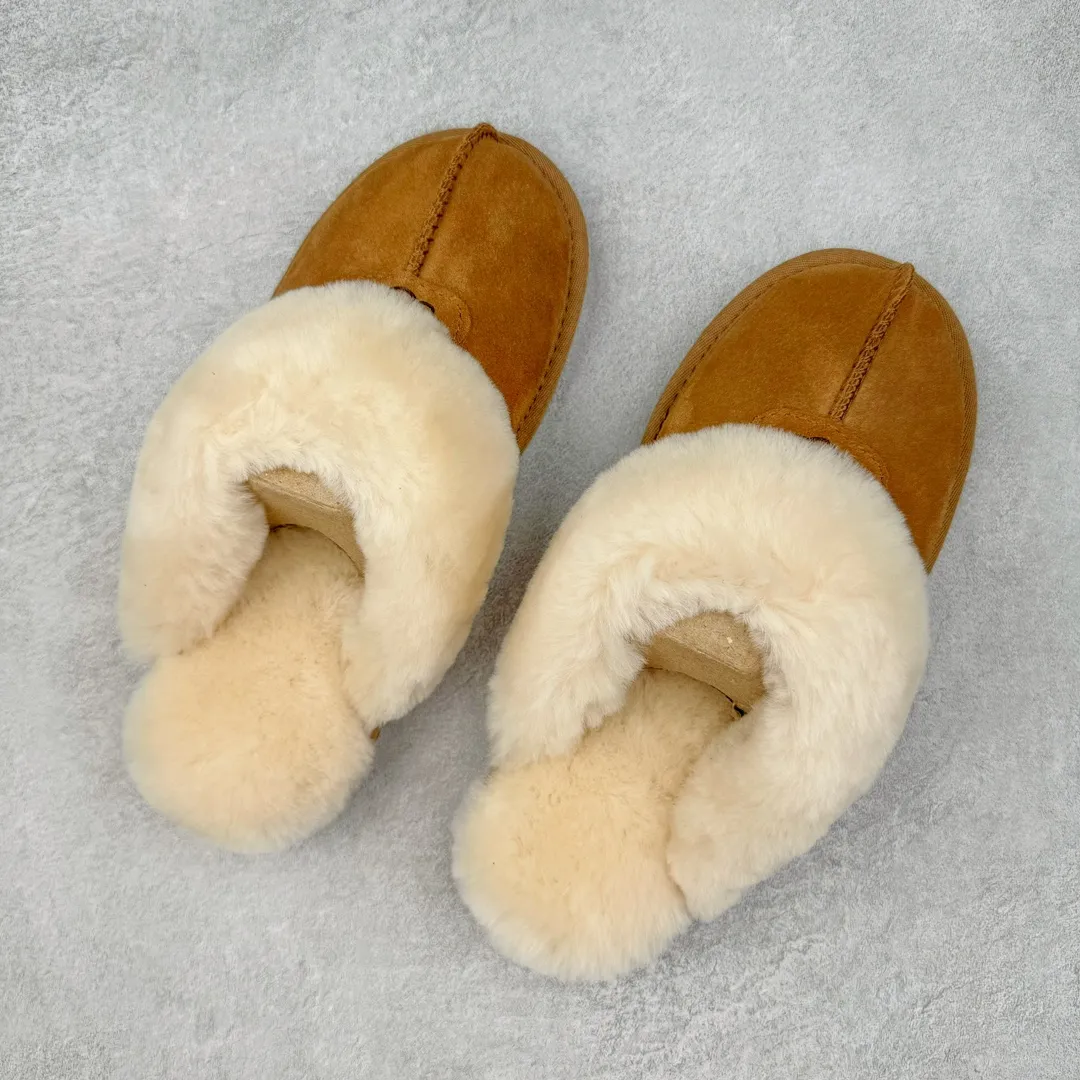 Pick up locally 💰440 UGG 5125 Star drag autumn and winter sheep fur integrated snow boots. All shoes are made of ZP. Longfeng A-grade Australian imported sheep fur integrated brand OEM production line. Fully follow the ZP process. OEM original pattern maker. Adhering to the principle of no original shoe development and selection. Pay attention to every detail. The most authentic version on the market. TREADLITE "light wing" technology outsole. Lightweight/durable/flexible/pile size: 35 36 37 38 39 40 Coding: by2936040